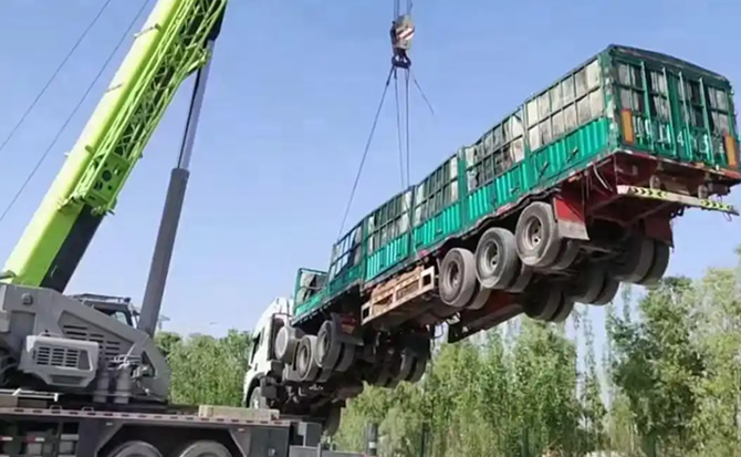 白云鄂博矿区道路脱困救援案例